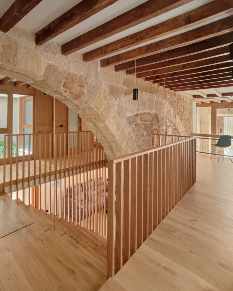 Zmínka o konverzi v architektuře
